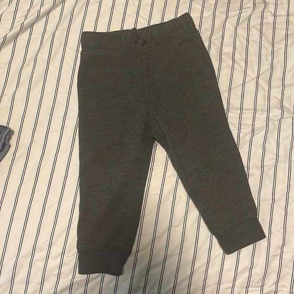 BUNDLE 18 mo Pants - Picture 3 of 8